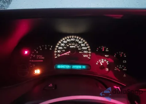 2004 Chevrolet Suburban 1500 Z71 z USA, uszkodzony, nr VIN 3GNFK16Z74G252966